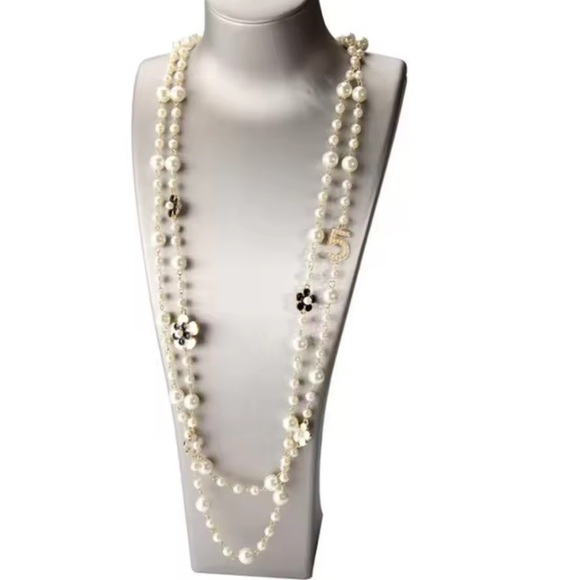 Classic Pearl Floral Charm Gold Necklace - Picture 2 of 2